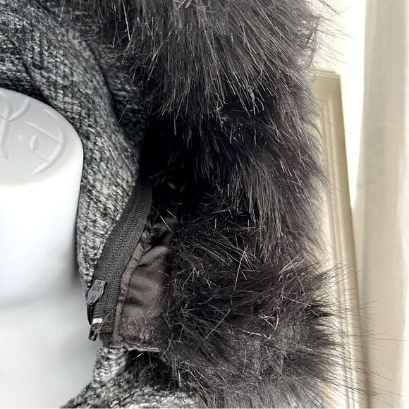 ESTABLISHED 1962 CB Black & White BELTED Hooded COAT Fur Trim Size M. - Picture 6 of 11